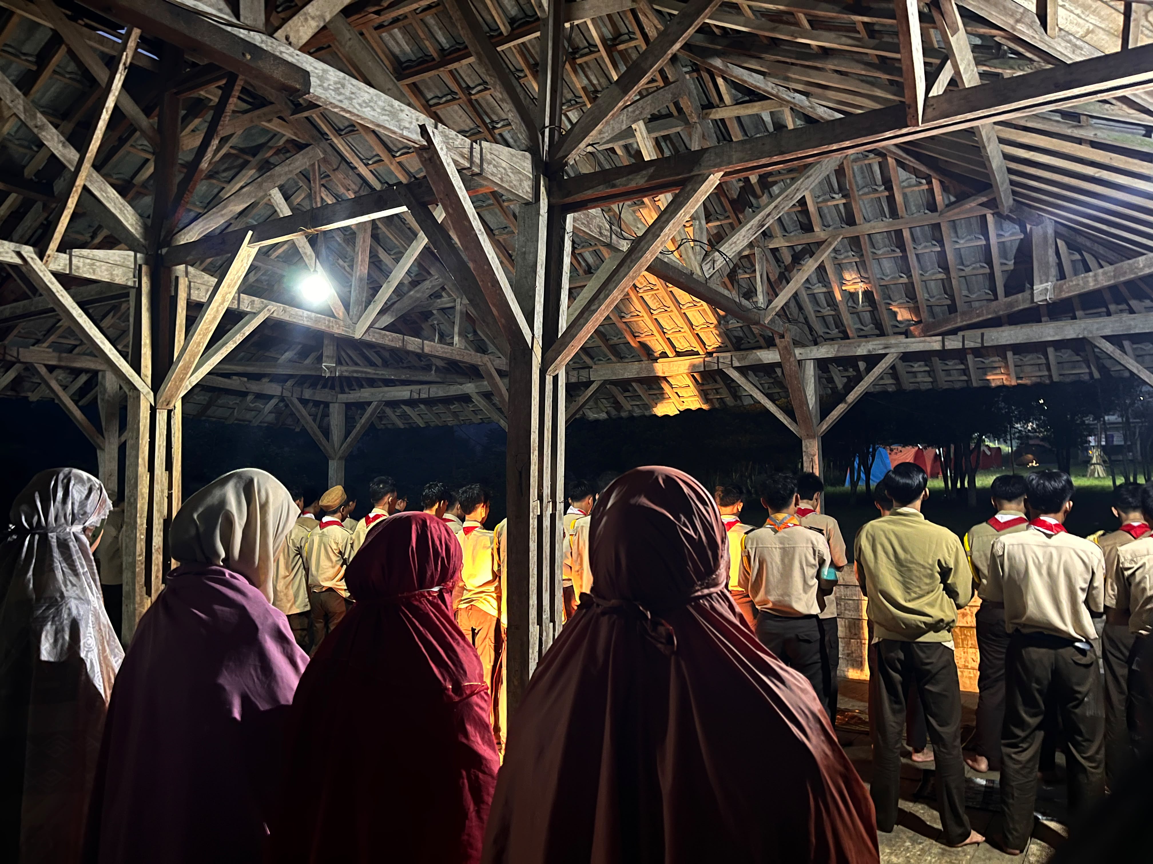 QIYAMULLAIL: BELAJAR MEMIMPIN DIRI DI HADAPAN ALLAH